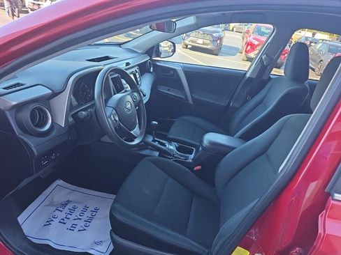 Used 2017 Toyota RAV4 LE image 14