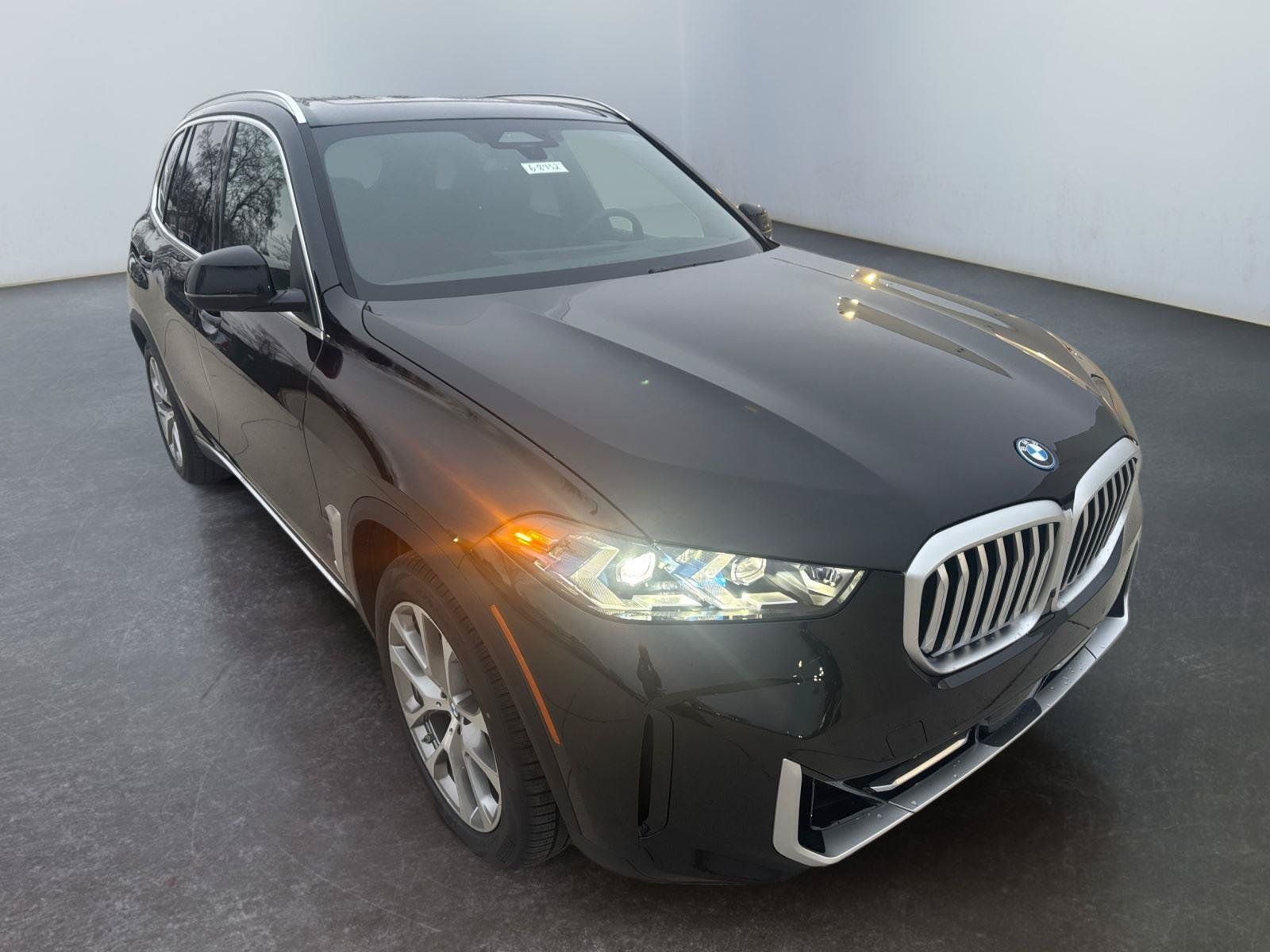Used 2026 BMW X5 xDrive50e w/ Climate Comfort Package AWD/4WD image 11