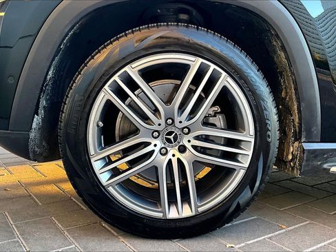 Used 2021 Mercedes-Benz GLS 450 4MATIC image 8