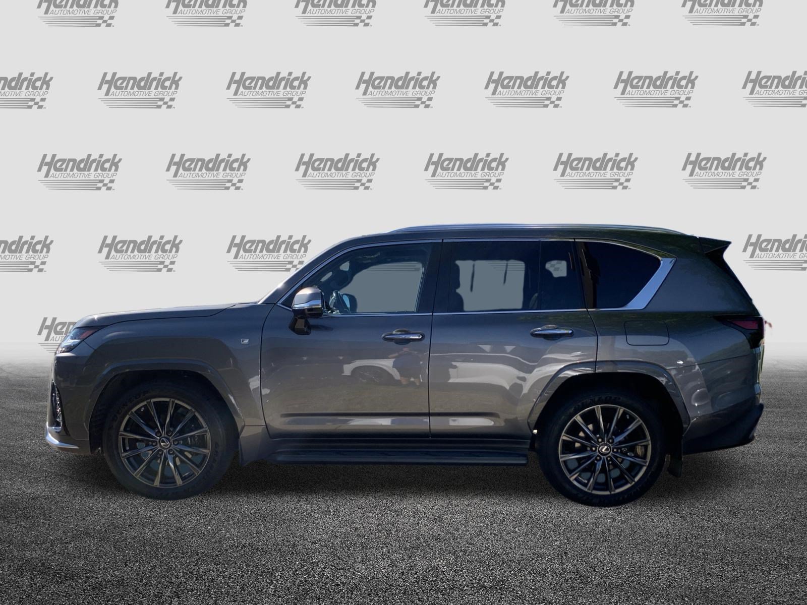 Used 2022 Lexus LX 600 F Sport w/ Accessory Package (Z1) AWD/4WD image 7