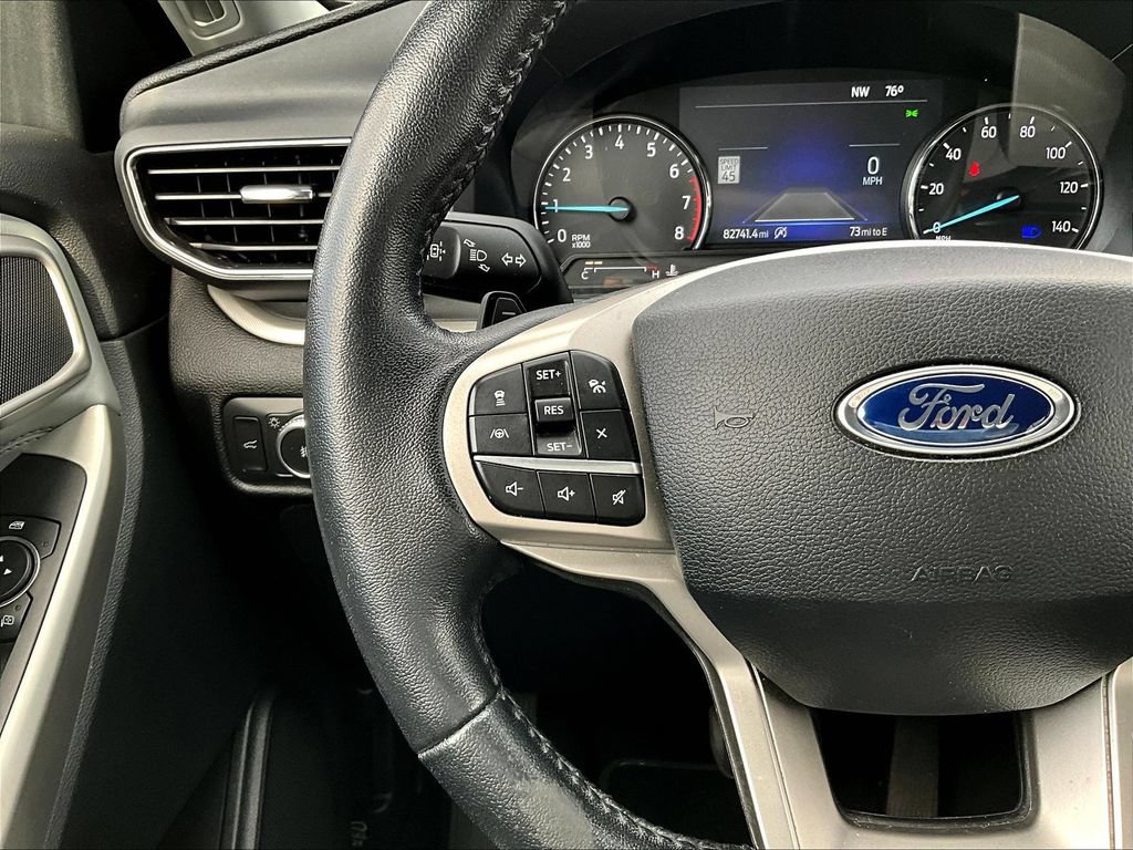 Used 2021 Ford Explorer XLT w/ Equipment Group 202A AWD/4WD image 13