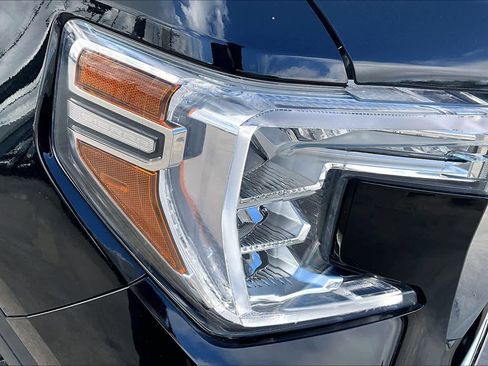 Used 2021 GMC Sierra 1500 SLT image 28