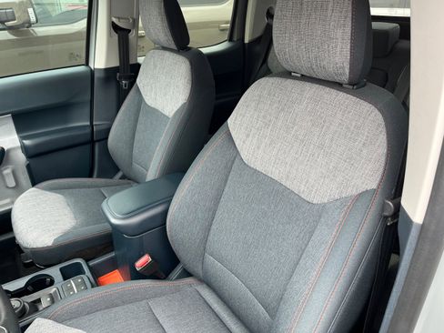 Certified 2022 Ford Maverick XLT image 8