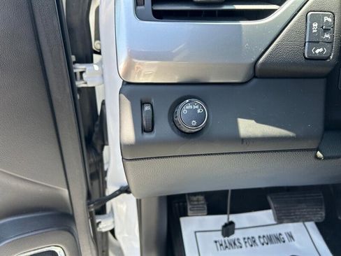 Used 2018 Chevrolet Tahoe LT RWD image 30
