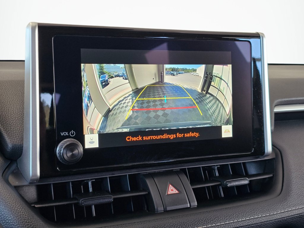 Used 2025 Toyota RAV4 XLE AWD/4WD image 26