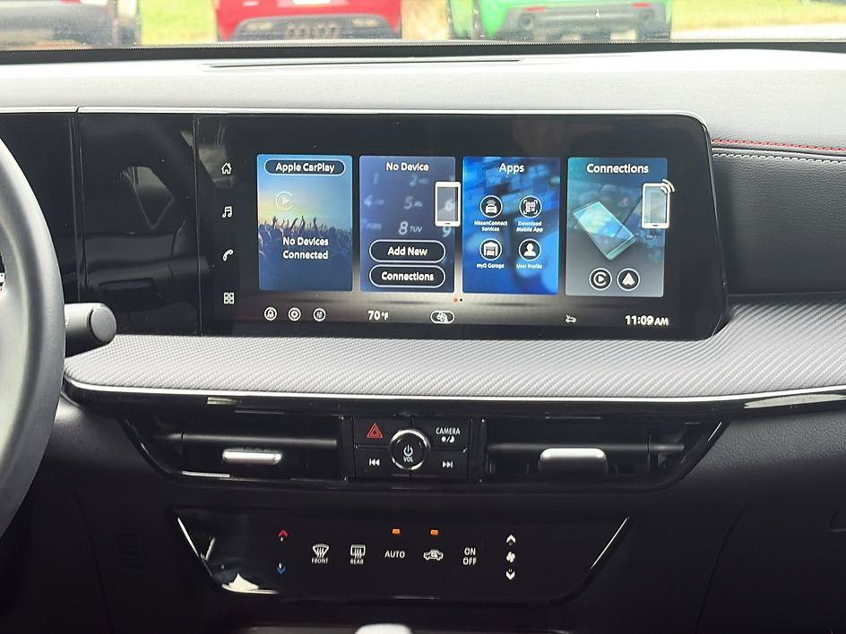 Certified 2026 Nissan Kicks SR FWD image 32