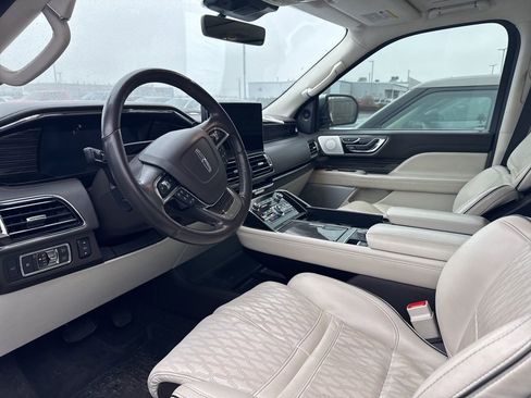 Used 2022 Lincoln Navigator L Black Label image 3
