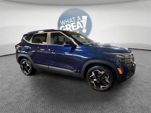 Certified 2024 Kia Seltos EX image 1