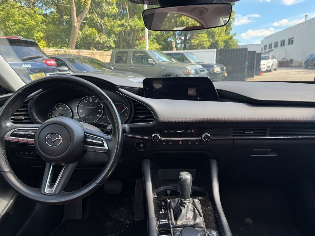 Used 2023 MAZDA MAZDA3 s FWD image 13