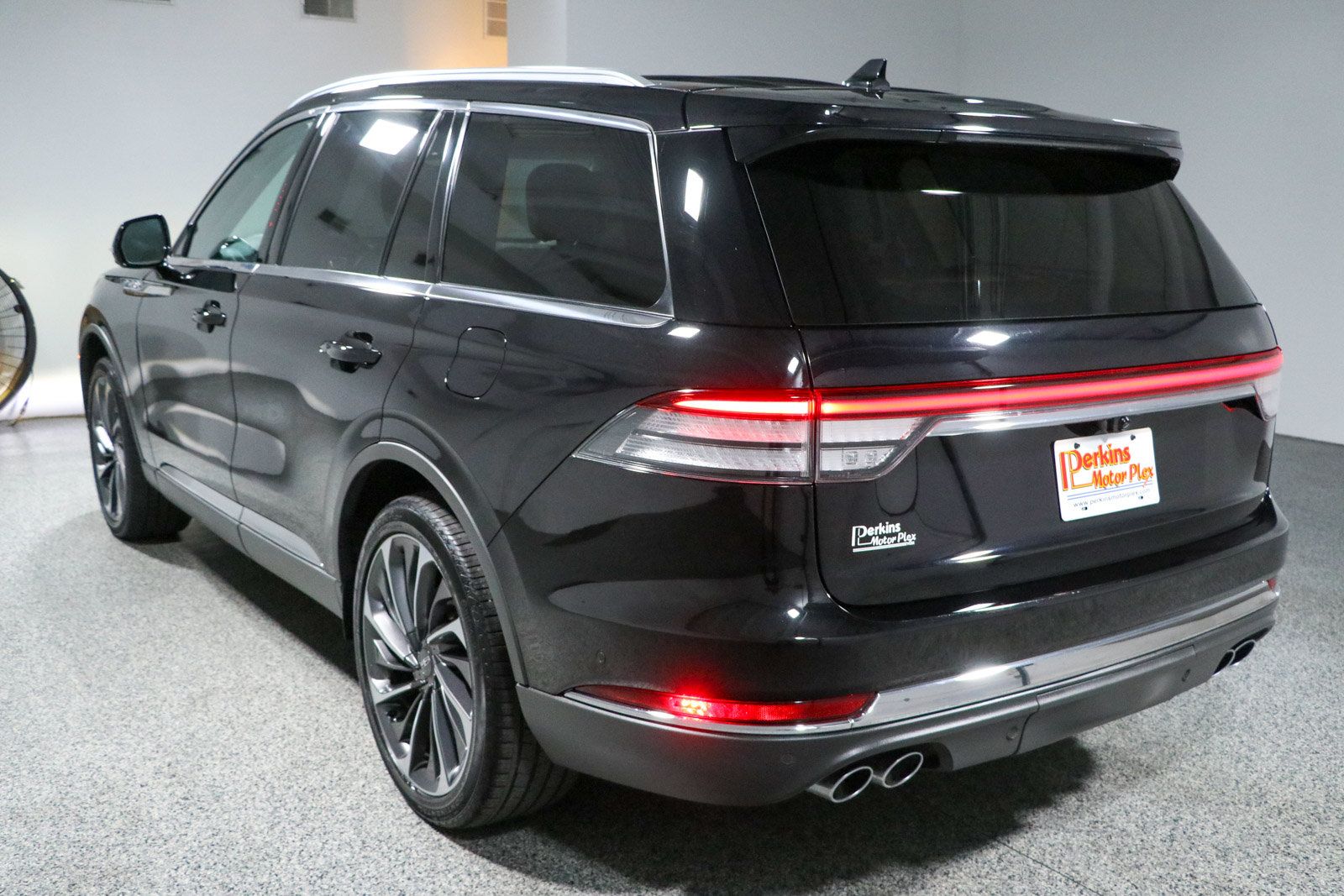 Used 2021 Lincoln Aviator Reserve w/ Equipment Group 201A AWD/4WD image 9