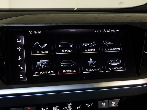 Used 2024 Audi Q4 e-tron Premium Plus w/ Premium Plus image 18