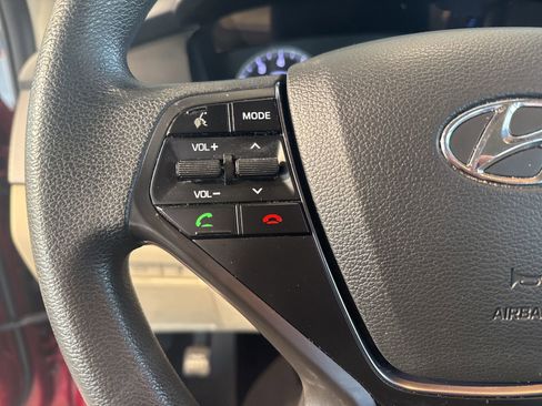 Used 2015 Hyundai Sonata SE image 18