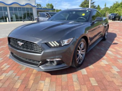 Used 2017 Ford Mustang Coupe RWD image 1