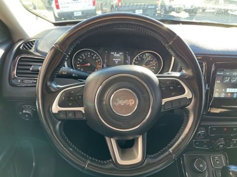 Used 2020 Jeep Compass Latitude AWD/4WD image 36