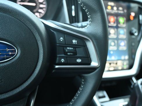 Used 2025 Subaru Outback Premium image 19