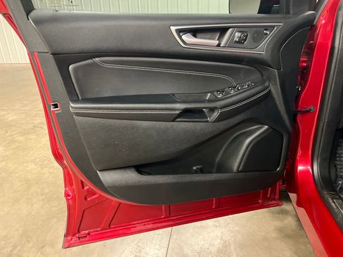 Used 2024 Ford Edge Titanium image 14