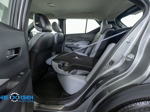 Used 2023 Nissan Kicks SR w/ SR Premium Package FWD image 28