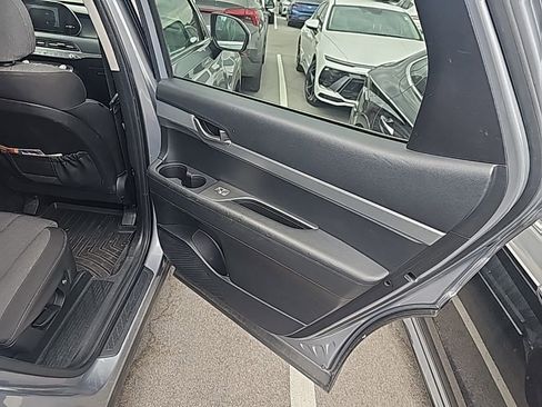 Used 2020 Hyundai Palisade SE image 12