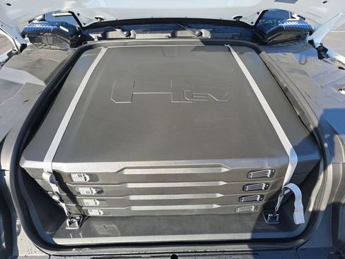 New 2025 GMC Hummer EV 3X w/ Battery Pack, 24 Module Pack image 31