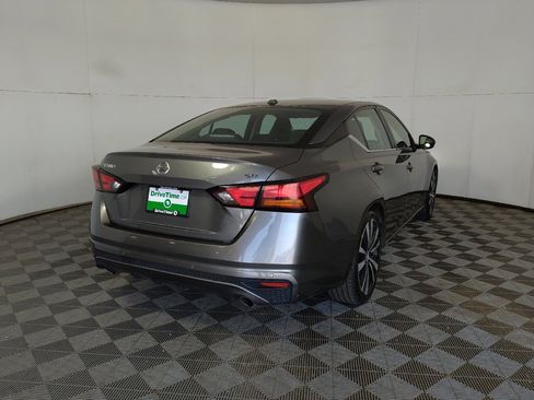 Used 2022 Nissan Altima 2.5 SR FWD image 7