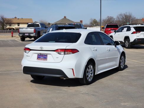 Used 2024 Toyota Corolla LE image 5