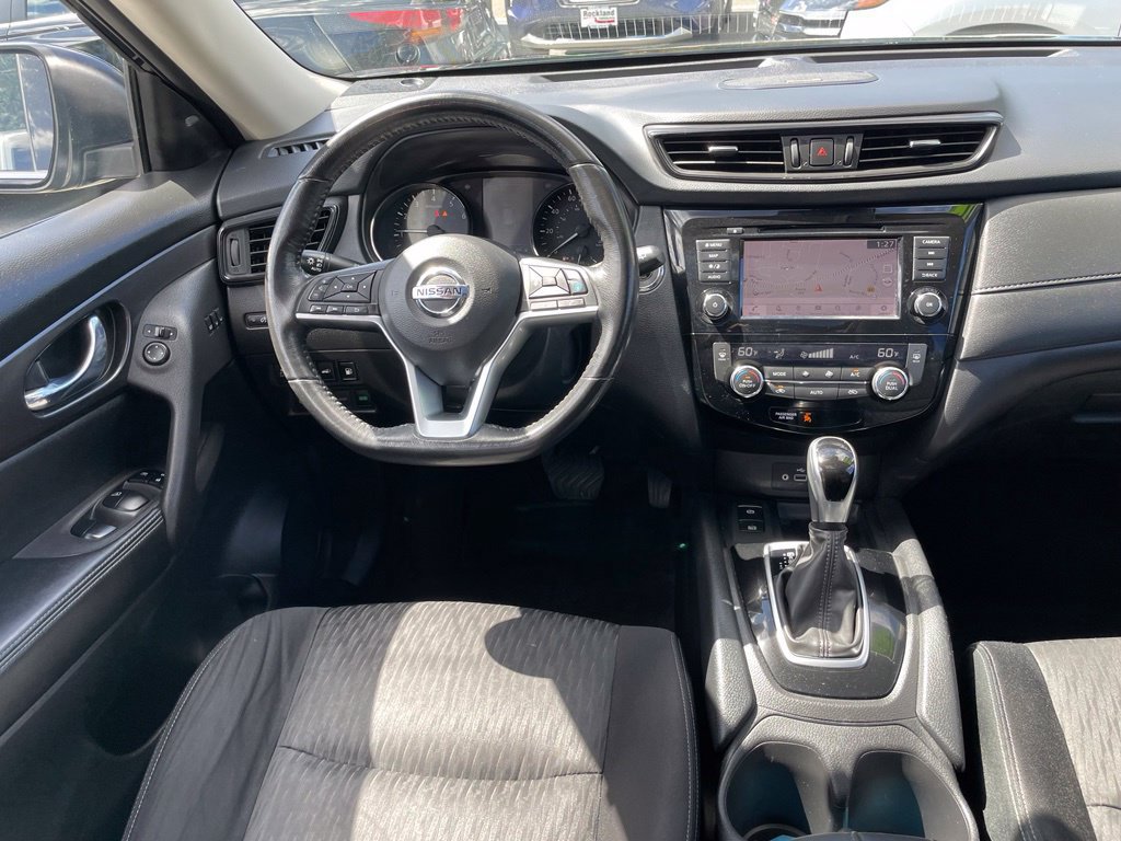 Used 2019 Nissan Rogue SV w/ Sun & Sound Touring Package AWD/4WD image 10