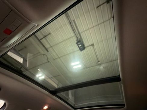 Used 2019 Volkswagen Atlas SEL image 3