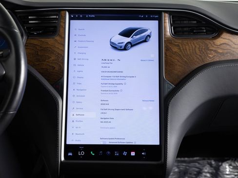 Used 2021 Tesla Model X Long Range AWD/4WD image 38