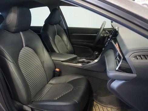 Used 2023 Toyota Camry SE image 18