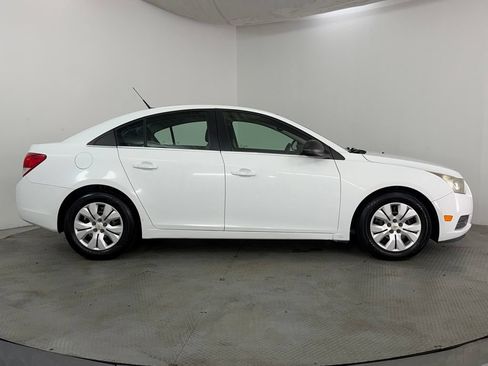 Used 2012 Chevrolet Cruze LS w/ Connectivity Package FWD image 5