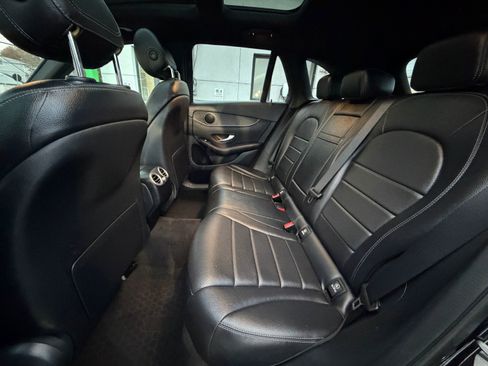 Used 2021 Mercedes-Benz GLC 300 4MATIC image 25