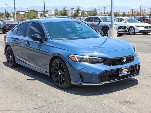 Used 2025 Honda Civic Sport image 3