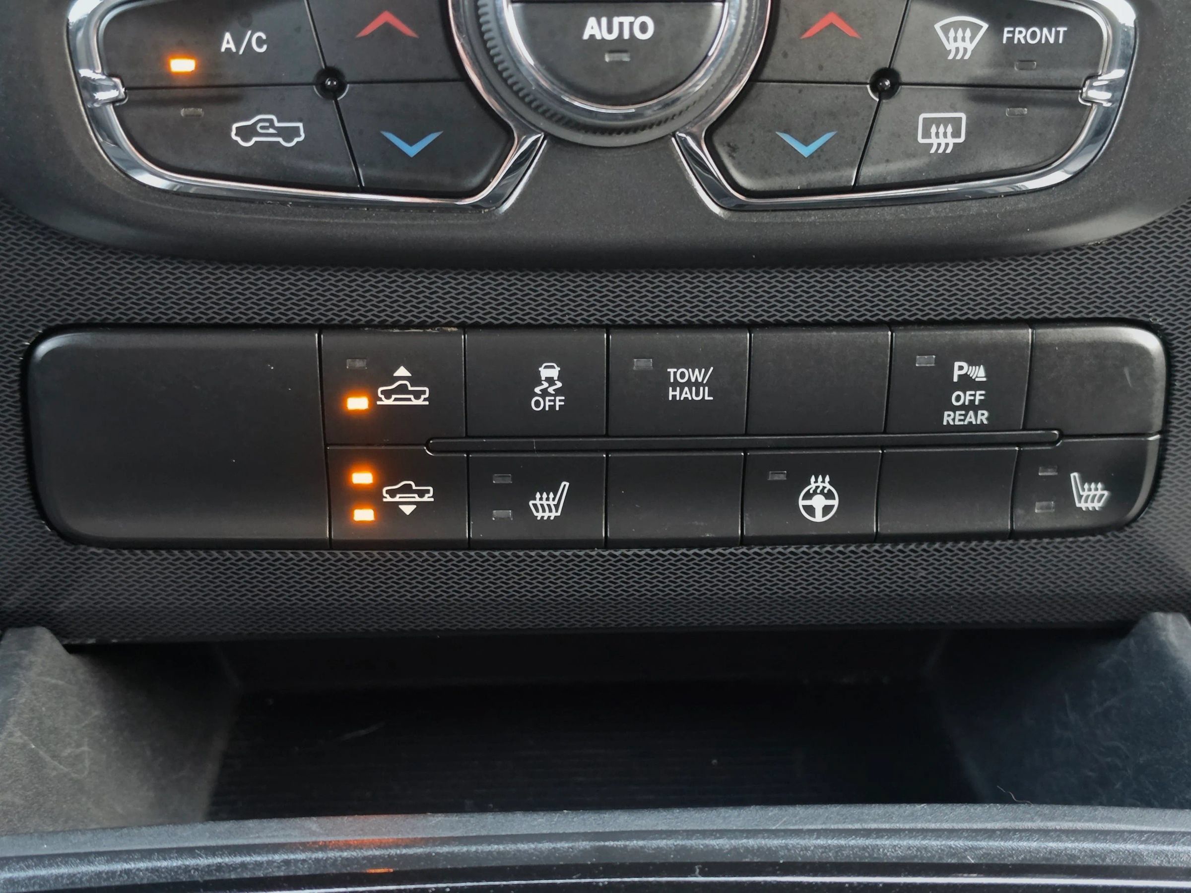 Used 2018 RAM 1500 Rebel w/ Luxury Group AWD/4WD image 29