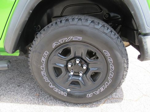 Used 2018 Jeep Wrangler Unlimited Sport image 8