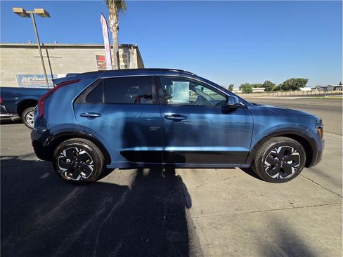Used 2023 Kia Niro Wind FWD image 4