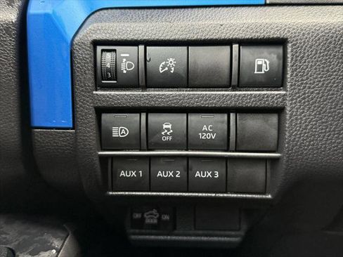 Certified 2025 Toyota Tacoma TRD Off-Road w/ TRD Off Road Upgrade Package image 18