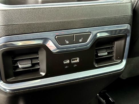 Used 2023 Chevrolet Silverado 1500 LTZ w/ LTZ Convenience Package II AWD/4WD image 19