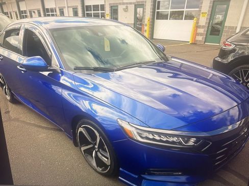 Used 2019 Honda Accord Sport image 3