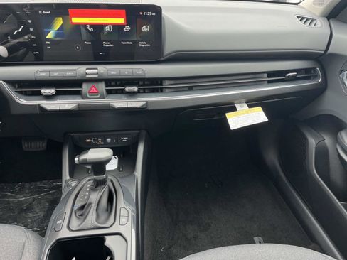 New 2025 Kia K4 EX image 13