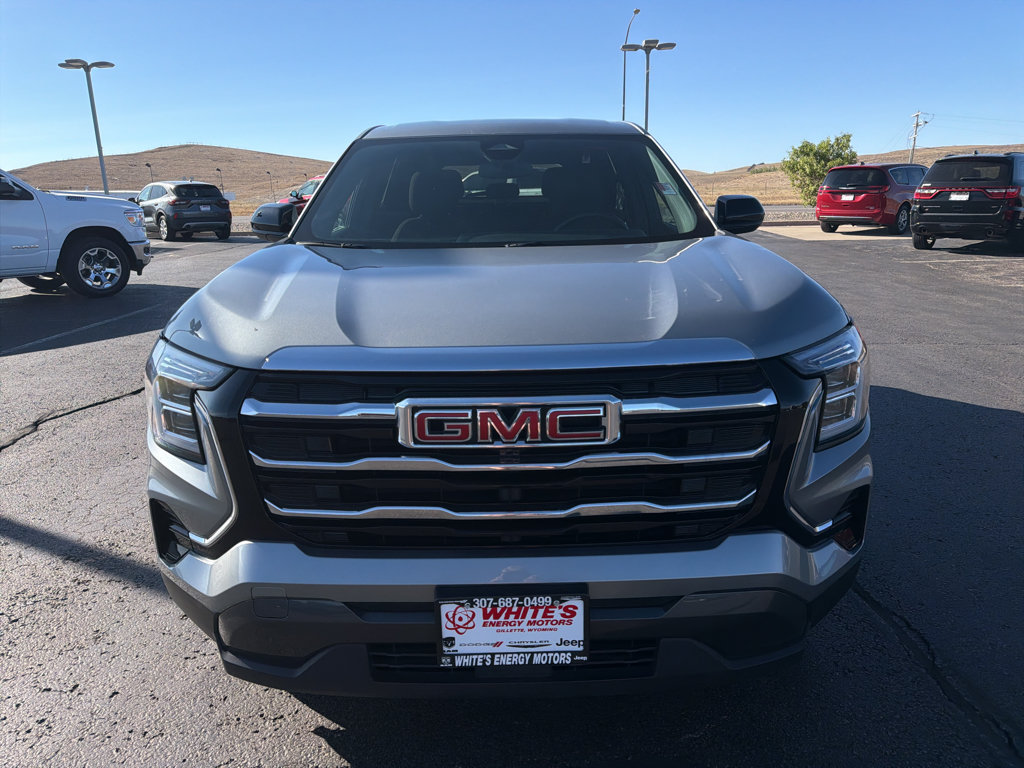 Used 2025 GMC Terrain Elevation AWD/4WD image 2