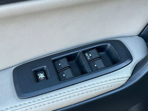 Used 2019 Ford Ranger Lariat w/ Technology Package image 11