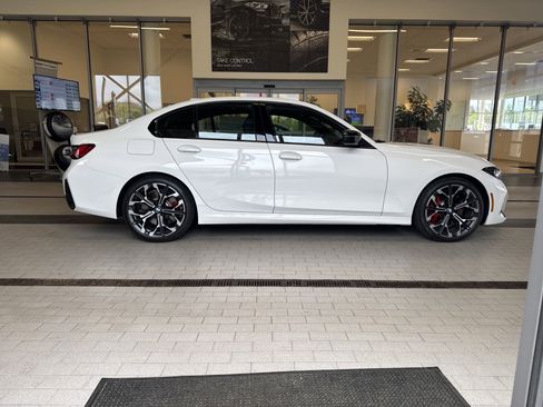 New 2025 BMW 330i xDrive Sedan w/ M Sport Package image 8
