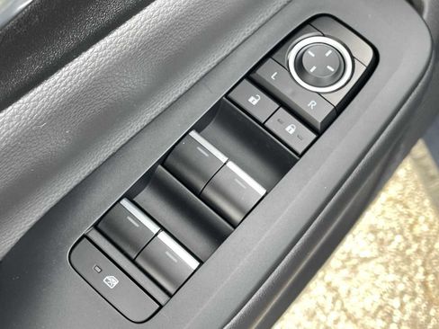 Used 2023 Toyota Prius XLE image 12