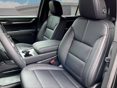 New 2026 GMC Acadia Elevation w/ Super Cruise Package AWD/4WD image 10