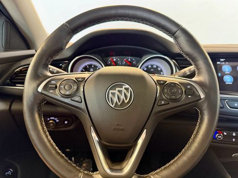 Used 2018 Buick Regal Essence w/ Driver Confidence Package #1 AWD/4WD image 14