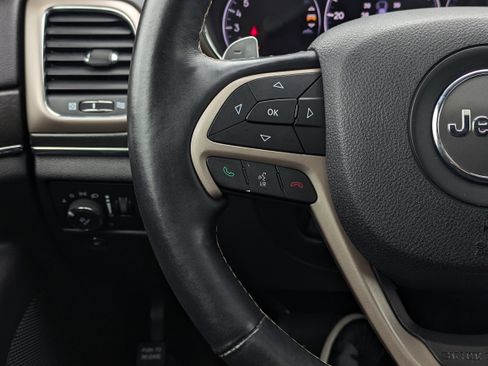 Used 2017 Jeep Grand Cherokee Limited image 26