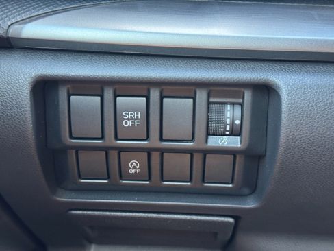 Used 2022 Subaru Forester Premium AWD/4WD image 17