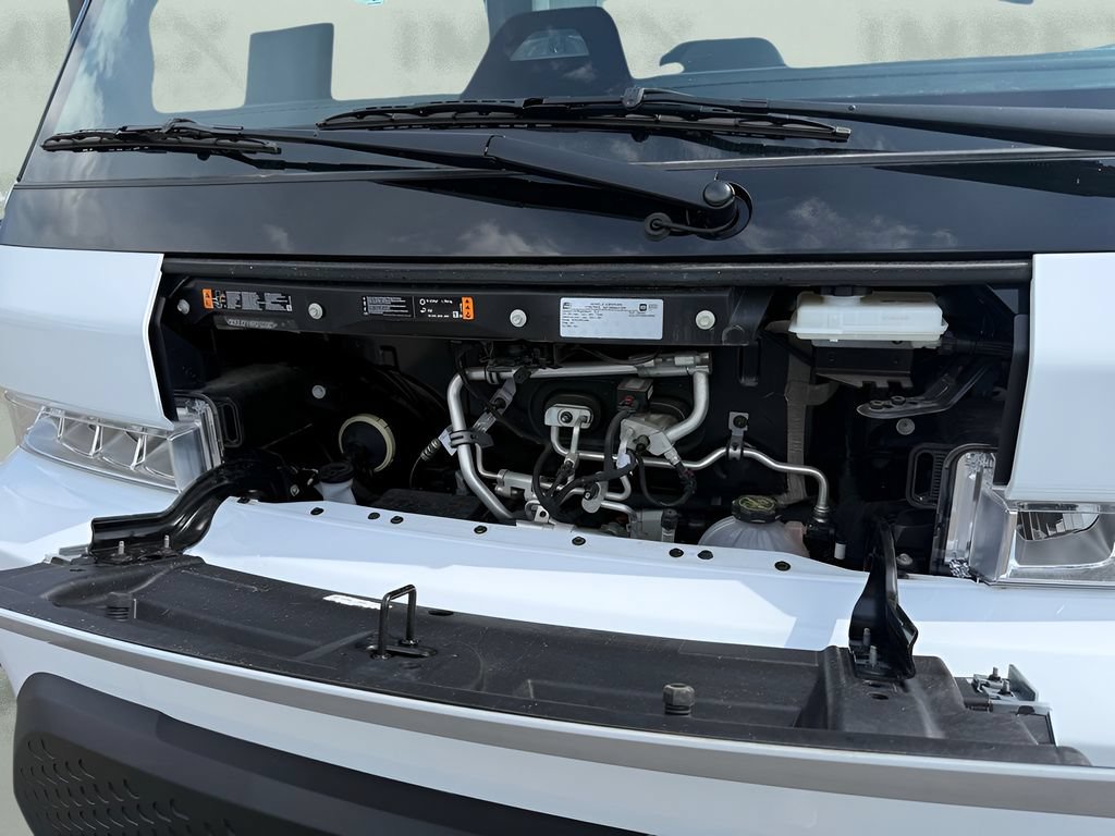 Used 2024 Chevrolet Brightdrop 400 w/ Commercial Equipment Package AWD/4WD image 21