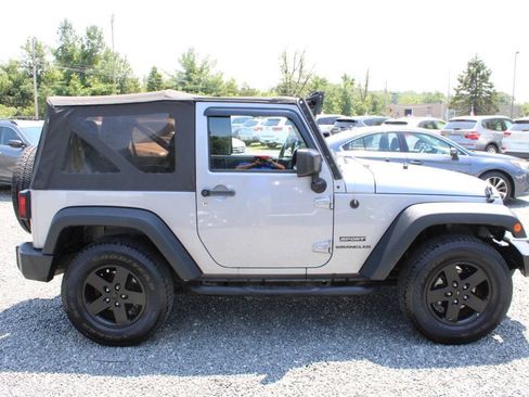 Used 2015 Jeep Wrangler Sport w/ Quick Order Package 24S AWD/4WD image 6