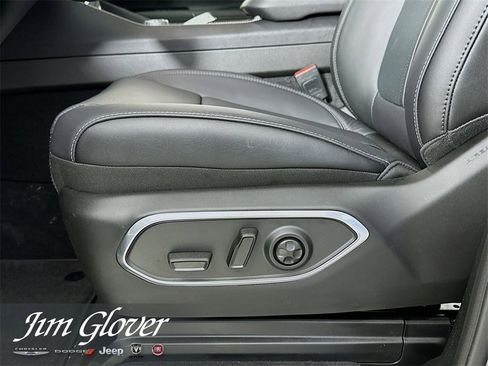 New 2024 Jeep Wagoneer L Series II w/ Convenience Group I image 24